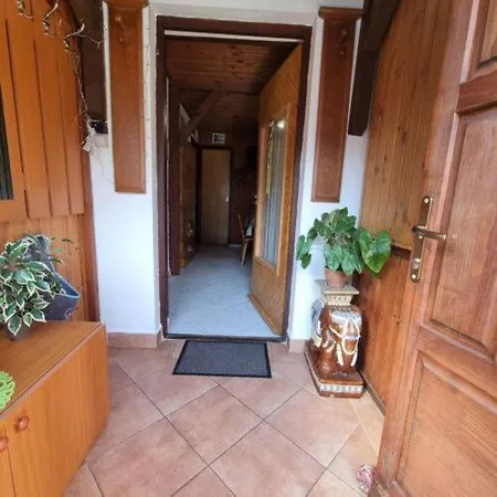 Kriszta 1 Apartmán *