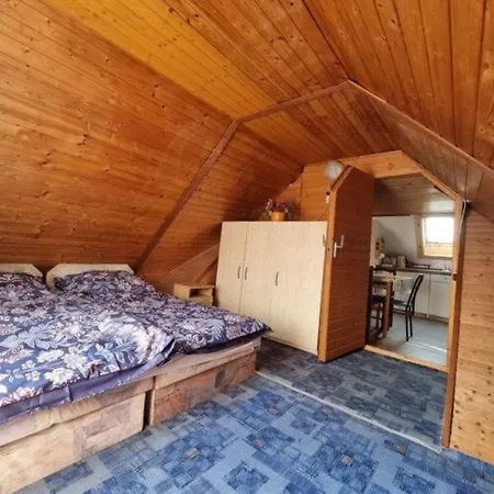 Apartmán Kriszta 1 *